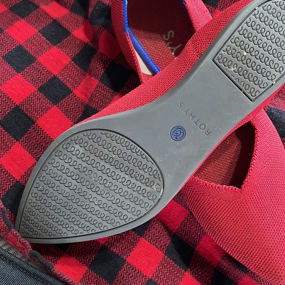 Rothy’s Red pointed toe flats - Picture 2 of 3